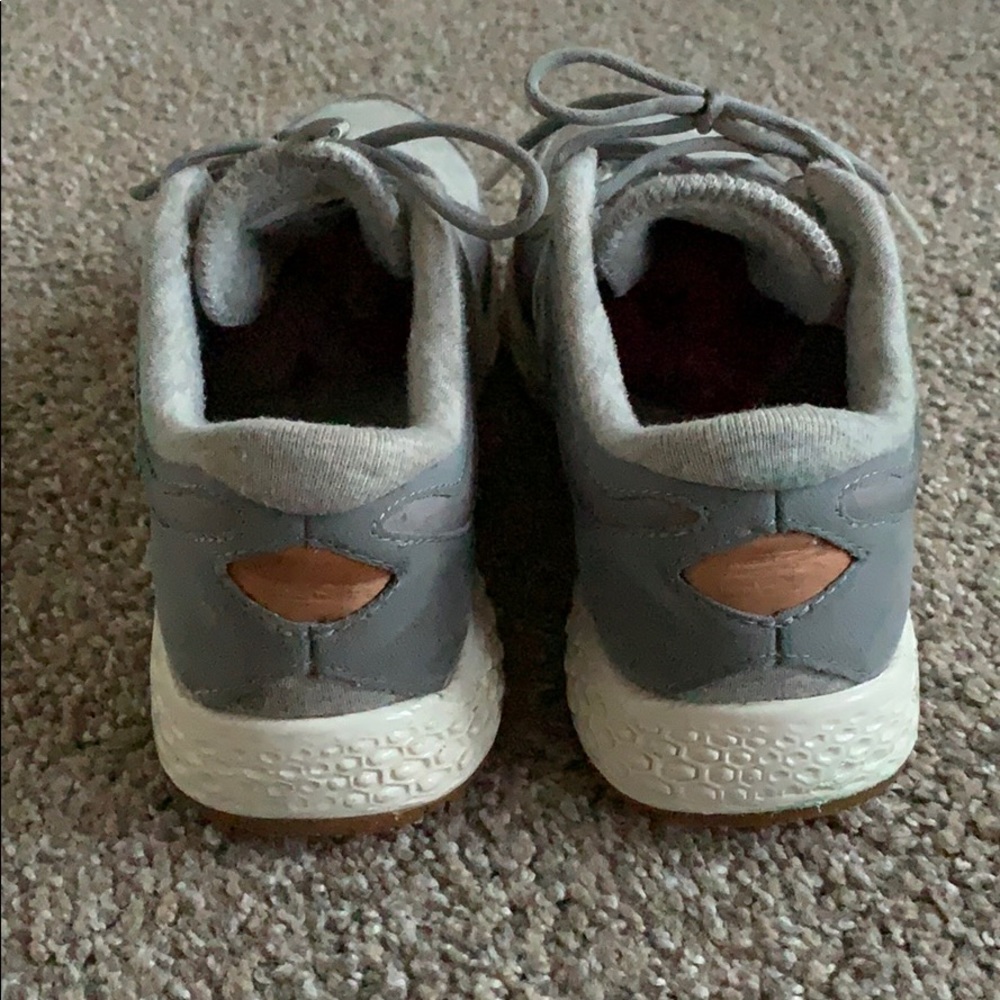 New Balance Shoes - Picture 4 of 6